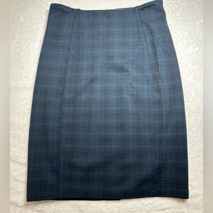 Liverpool Jeans Company Classic Navy Plaid Pencil Pull On Stretch Skirt Size 6